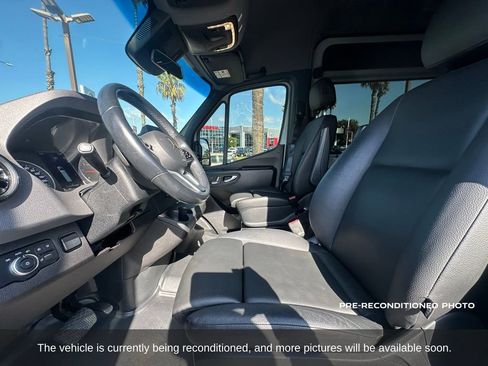 Used 2021 Mercedes-Benz Sprinter 2500 image 11