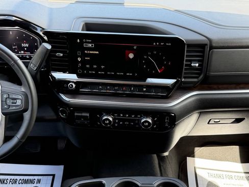 Certified 2025 GMC Sierra 1500 SLT AWD/4WD image 14