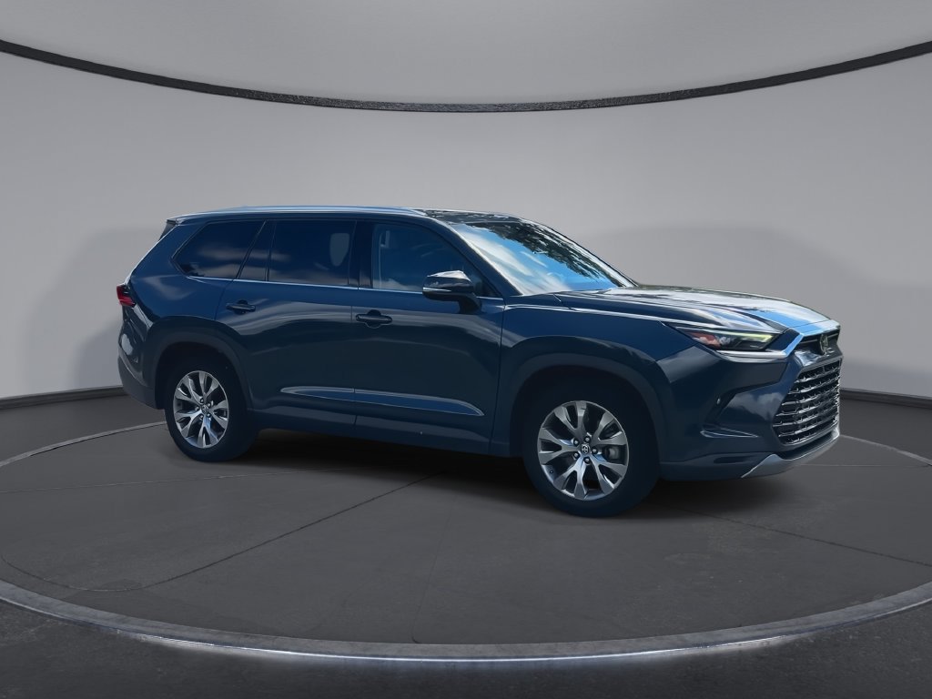 Certified 2024 Toyota Grand Highlander FWD image 2