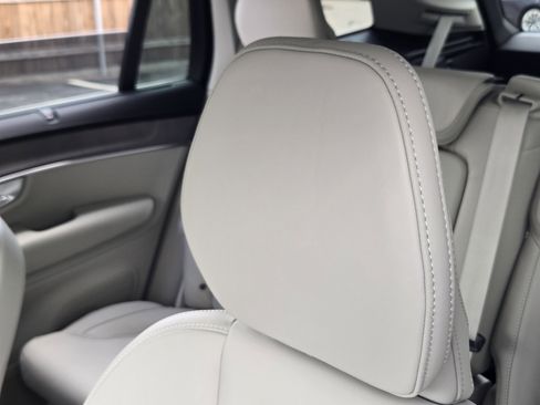 New 2026 Volvo XC90 B6 Ultra image 17
