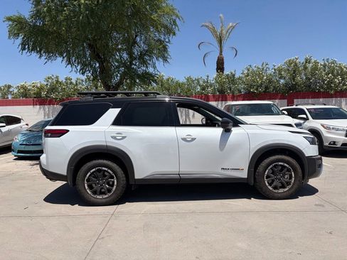 Used 2025 Nissan Pathfinder Rock Creek AWD/4WD image 3