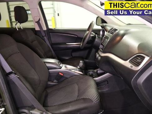 Used 2019 Dodge Journey SE w/ Blacktop Package image 22