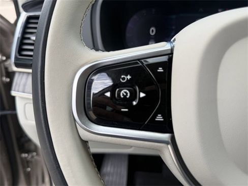 Certified 2023 Volvo XC90 B6 Ultimate w/ Protection Package Premier image 20