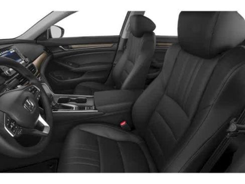 Used 2018 Honda Accord Touring image 9
