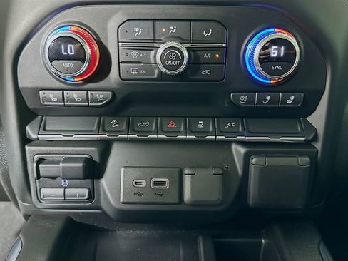 Used 2022 GMC Sierra 1500 AT4 w/ AT4 Preferred Package image 21