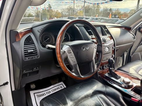 Used 2016 INFINITI QX80 4WD w/ Deluxe Technology Package image 14