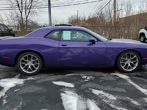Used 2023 Dodge Challenger GT image 2