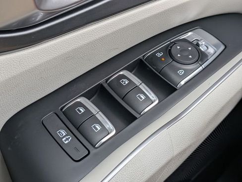 New 2026 Kia Sorento S FWD image 25