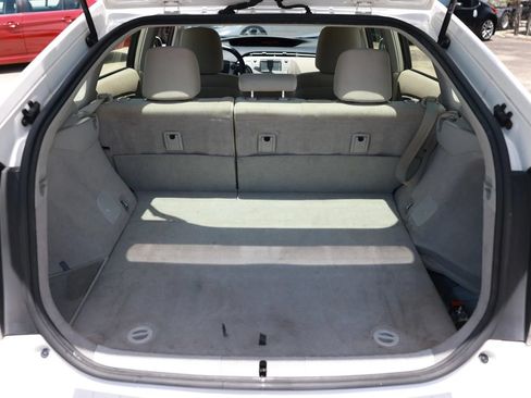 Used 2012 Toyota Prius Two FWD image 15