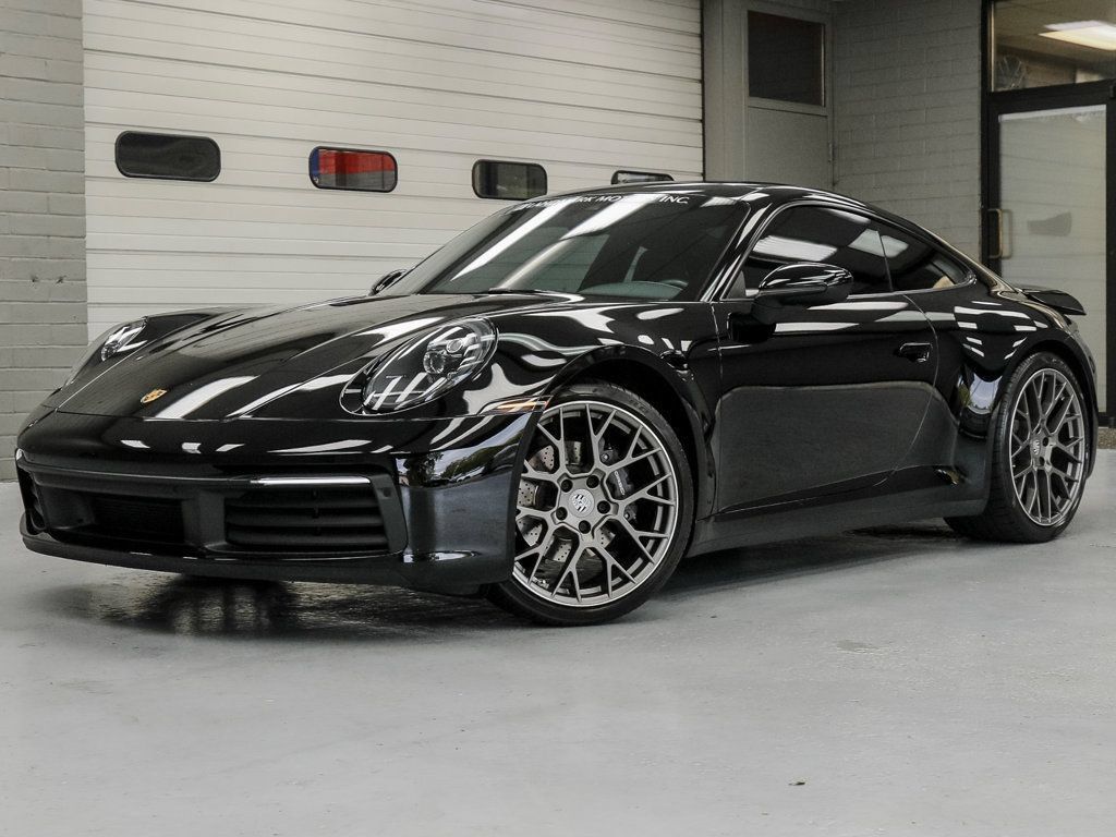 Used 2022 Porsche 911 Carrera 4 AWD/4WD image 2
