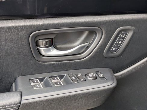 Used 2024 Honda Pilot EX-L image 13