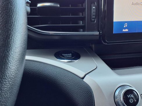 Used 2024 Ford Explorer XLT w/ Equipment Group 202A image 15