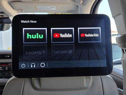 Used 2024 GMC Yukon Denali w/ Advanced Technology Package image 47