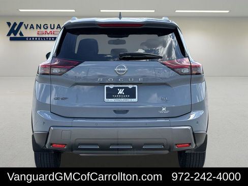 Used 2024 Nissan Rogue SL FWD image 7