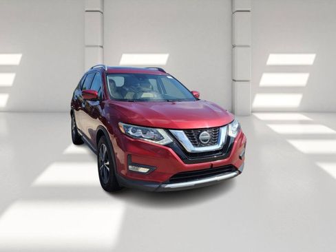 Used 2018 Nissan Rogue SL w/ Premium Package FWD image 3