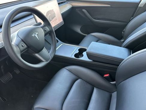 Used 2024 Tesla Model Y Long Range AWD/4WD image 12