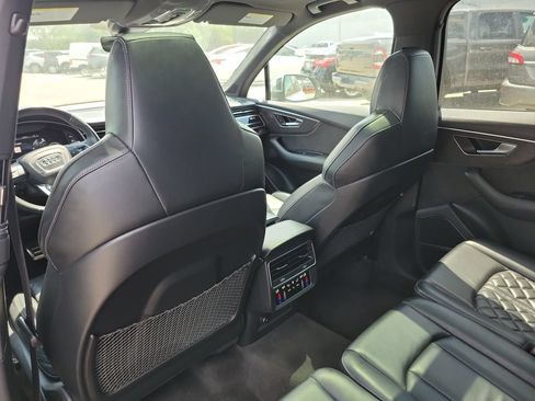 Used 2021 Audi SQ7 Premium Plus AWD/4WD image 16