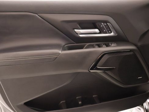 Used 2025 Chevrolet Silverado EV LT AWD/4WD image 17