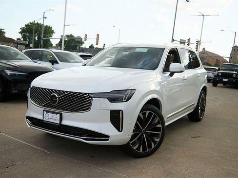 New 2026 Volvo XC90 T8 Plus image 1