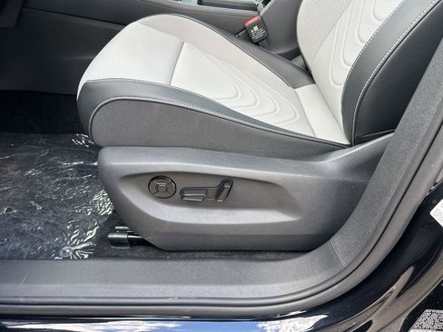New 2026 Volkswagen Tiguan SE R-Line AWD/4WD image 16