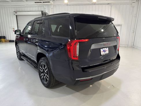 Used 2024 GMC Yukon AT4 w/ Technology Package AWD/4WD image 27