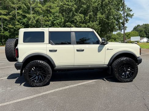 Used 2025 Ford Bronco Badlands AWD/4WD image 30