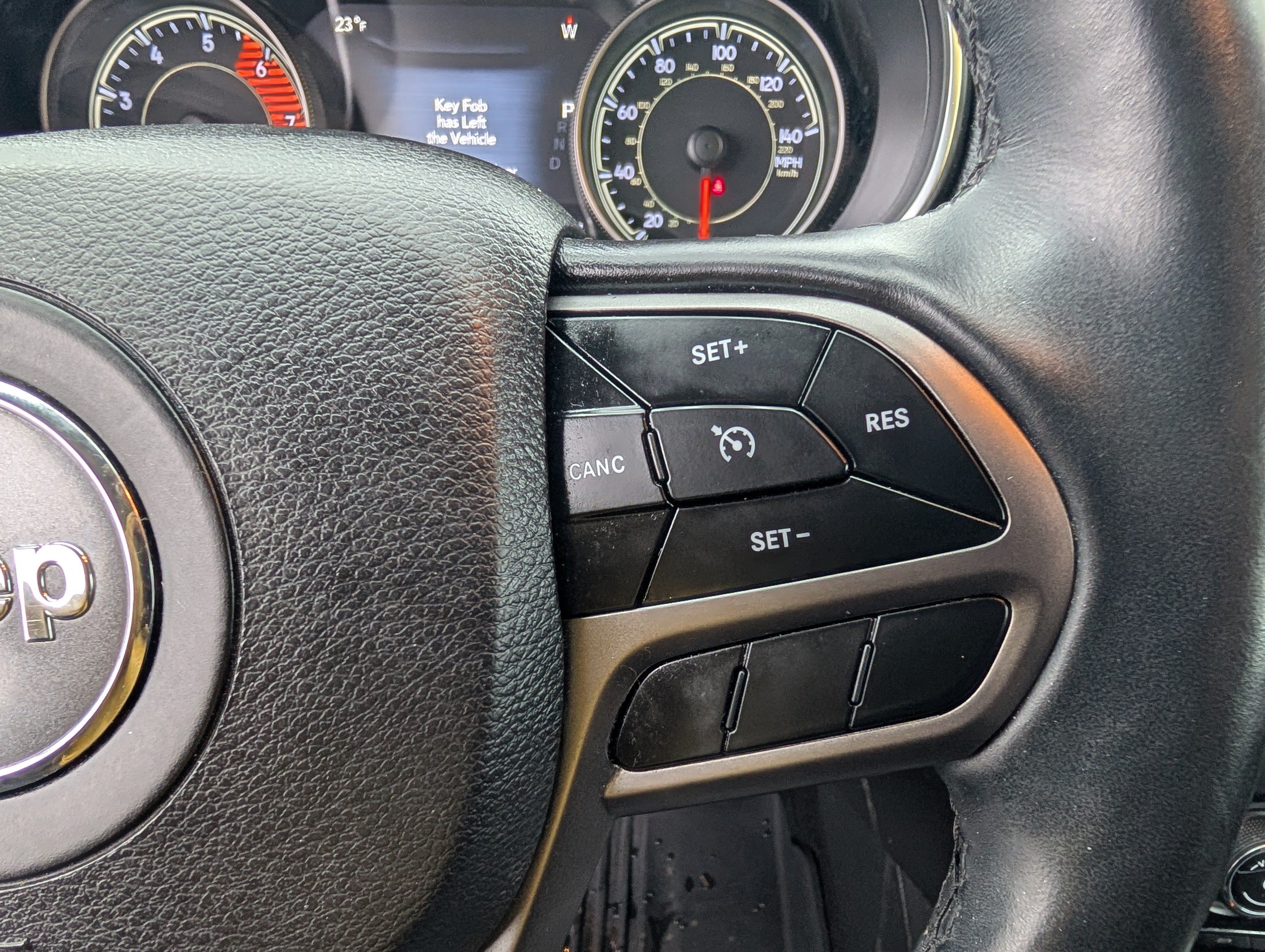 Used 2019 Jeep Cherokee Limited AWD/4WD image 17