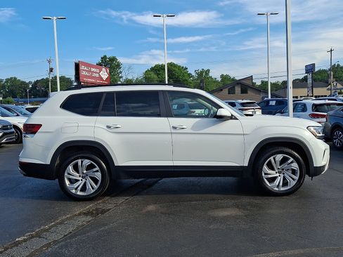 Used 2023 Volkswagen Atlas SE AWD/4WD image 7
