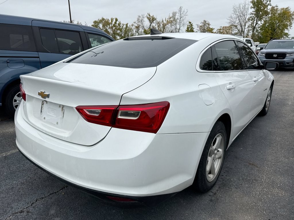 Used 2018 Chevrolet Malibu LS FWD image 4