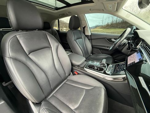 Used 2019 Audi Q8 Premium Plus w/ Premium Plus image 17