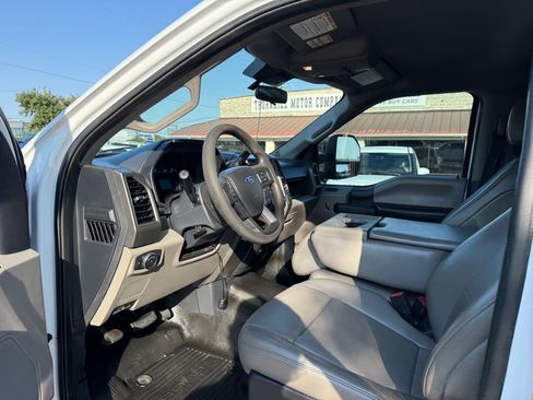 Used 2022 Ford F350 XL w/ Power Equipment Group AWD/4WD image 17