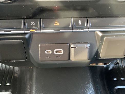 Used 2022 Chevrolet Silverado 1500 W/T w/ Trailering Package image 10