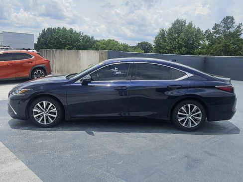 Used 2019 Lexus ES 350 w/ Premium Package FWD image 2