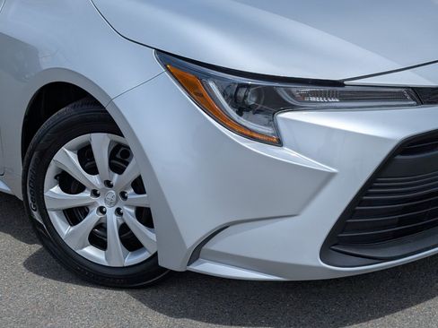Used 2024 Toyota Corolla LE FWD image 9