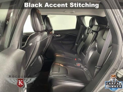 Used 2020 Jeep Cherokee Latitude Plus w/ Cold Weather Group AWD/4WD image 21