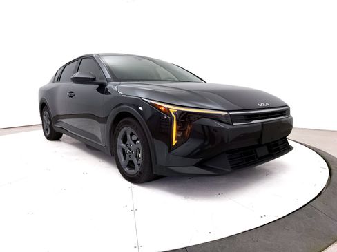 Used 2025 Kia K4 FWD image 10