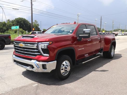 Used 2024 Chevrolet Silverado 3500 LTZ w/ LTZ Convenience Package AWD/4WD image 6
