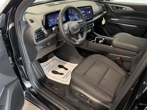 New 2026 Chevrolet Traverse LT w/ Midnight/Sport Edition image 16