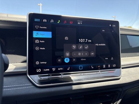 New 2026 Volkswagen Tiguan SE FWD image 23