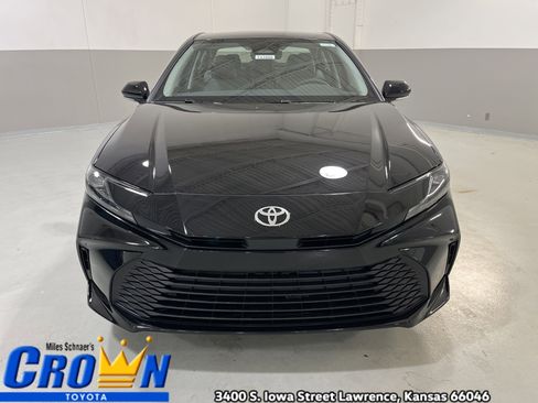 New 2026 Toyota Camry LE FWD image 2