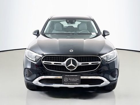 Used 2025 Mercedes-Benz GLC 350e 4MATIC image 2