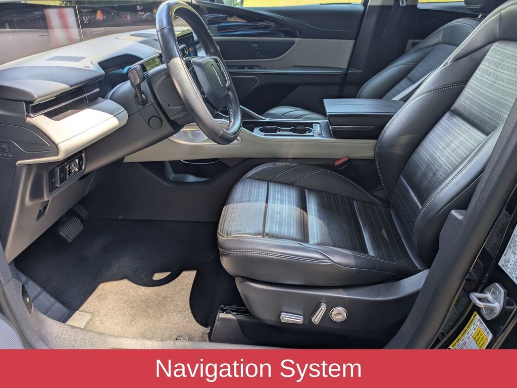 Used 2024 Lincoln Nautilus Reserve AWD/4WD image 12