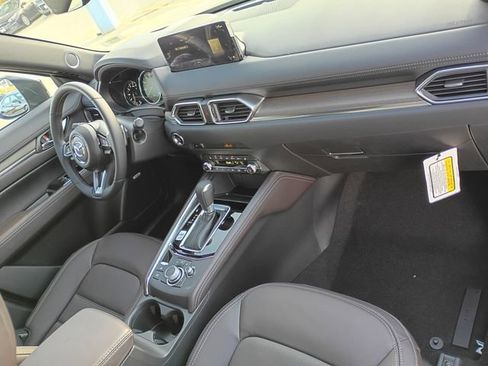 New 2025 MAZDA CX-5 Signature image 9