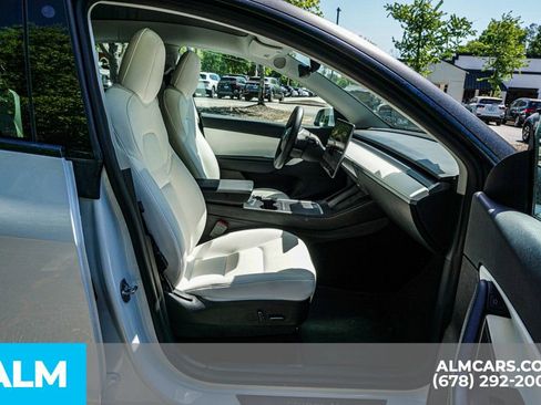 Used 2022 Tesla Model Y Performance AWD/4WD image 23