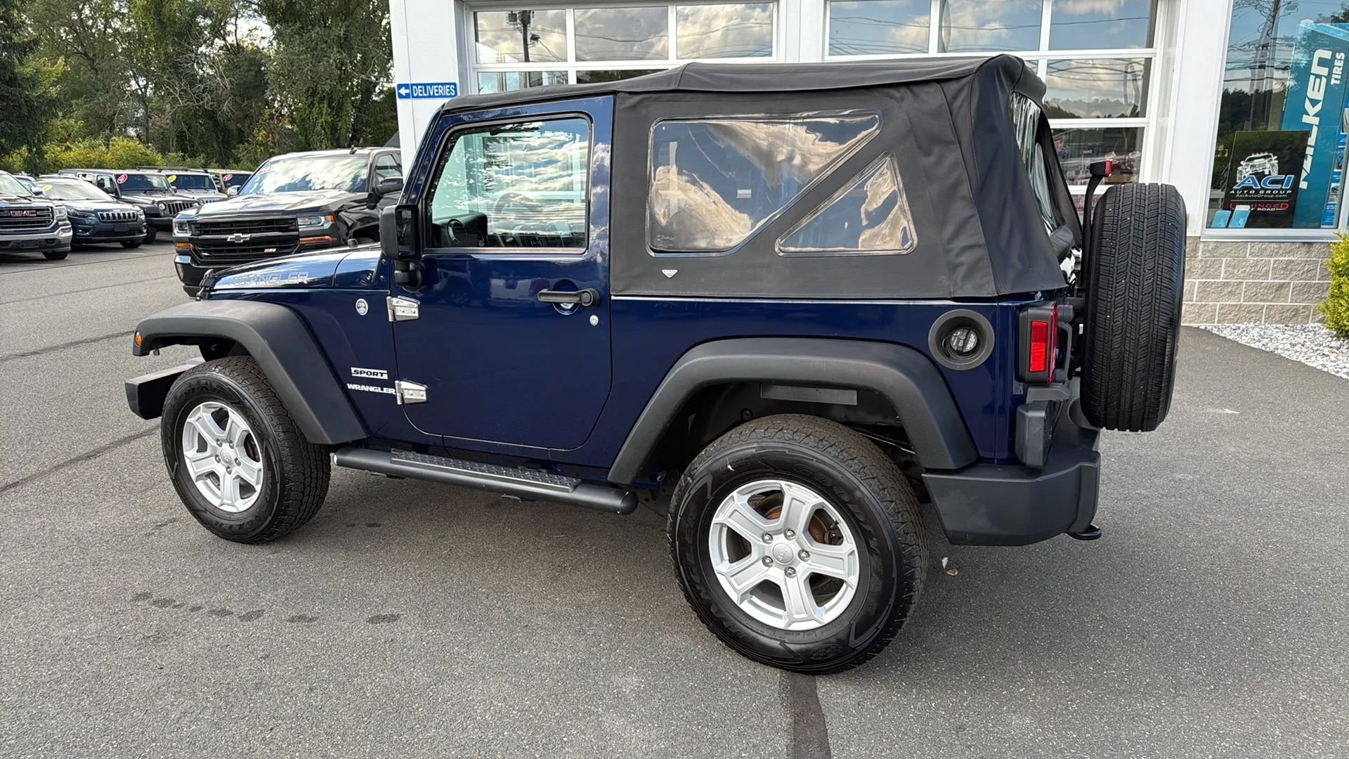 Used 2013 Jeep Wrangler Sport AWD/4WD image 29