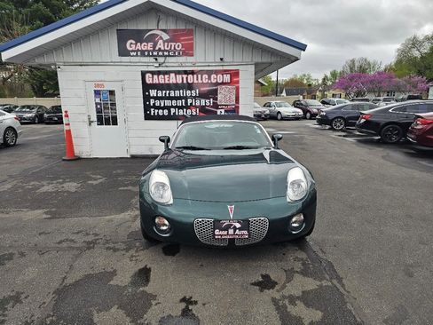 Used 2006 Pontiac Solstice Convertible w/ Premium Package image 2
