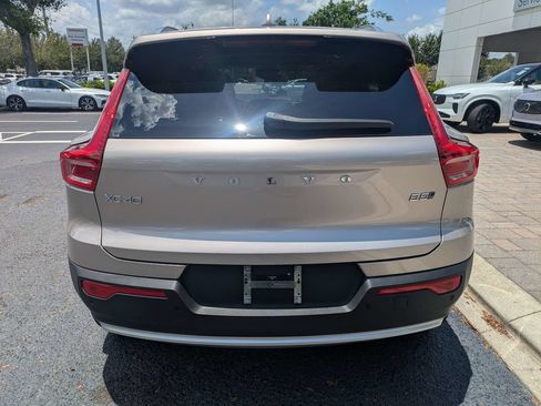 Used 2023 Volvo XC40 B5 Plus w/ Protection Package Premier AWD/4WD image 5