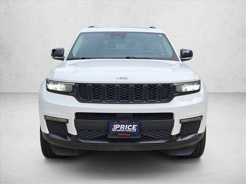 Used 2021 Jeep Grand Cherokee L Limited AWD/4WD image 2