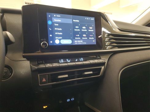 Certified 2025 Toyota Camry LE image 25