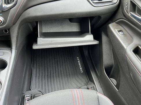 Used 2024 Chevrolet Equinox RS image 36